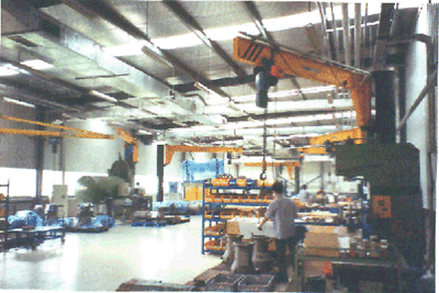 悬臂吊在汽车部件生产线应用